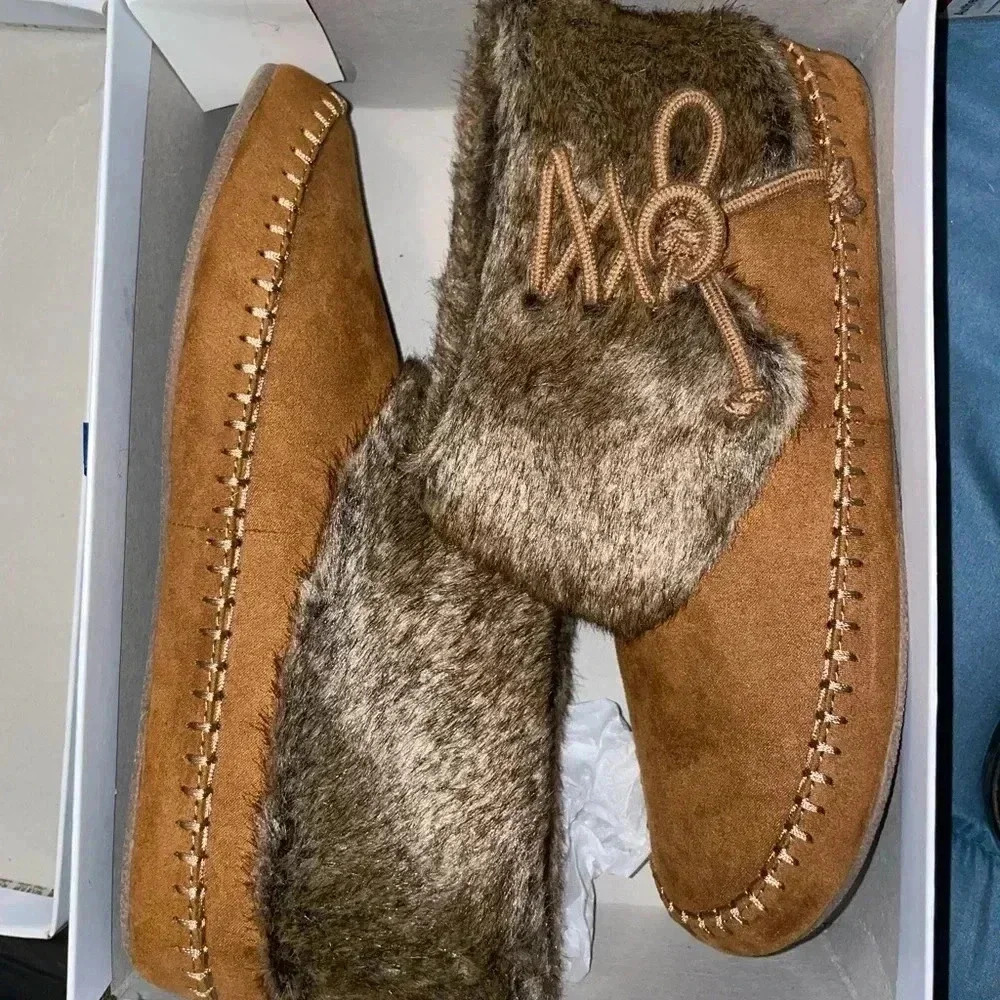 Moccasin boots